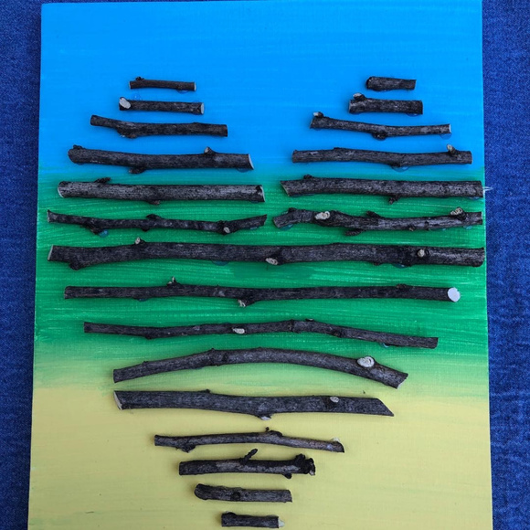 Handmade heart and twig wall art - Picture 2 of 3